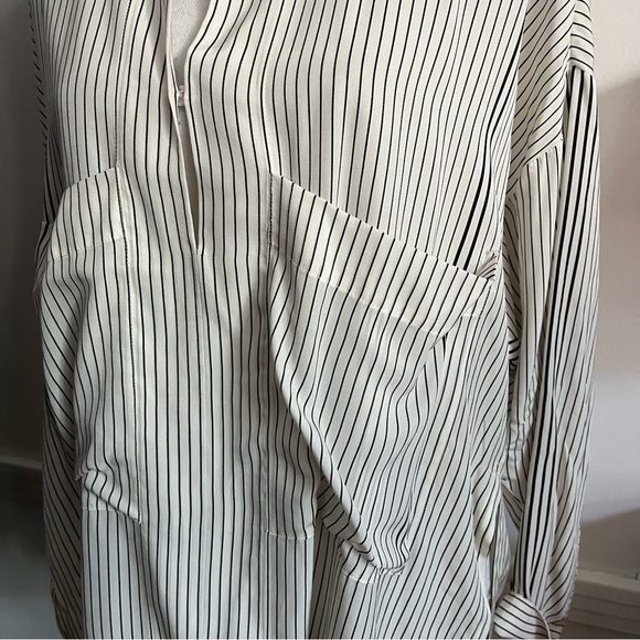 10 Crosby Derek Lam • Ivory Cream Black Striped Oversized Blouse - Picture 3 of 6